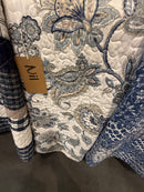 Courtepointe réversible marine et blanche Nil de Brunelli ( livraison printemps 2026)