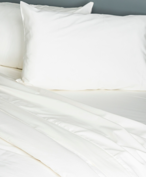 (Fait au Québec ) Draps 100% Coton Organique 300 Fils Le blanc est marguerite donc un peu de jaune