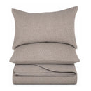 Courtepointe taupe avec un piquage en chevrons Nelson de Brunelli