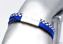 Bracelet bleu métallique avec breloque de verre