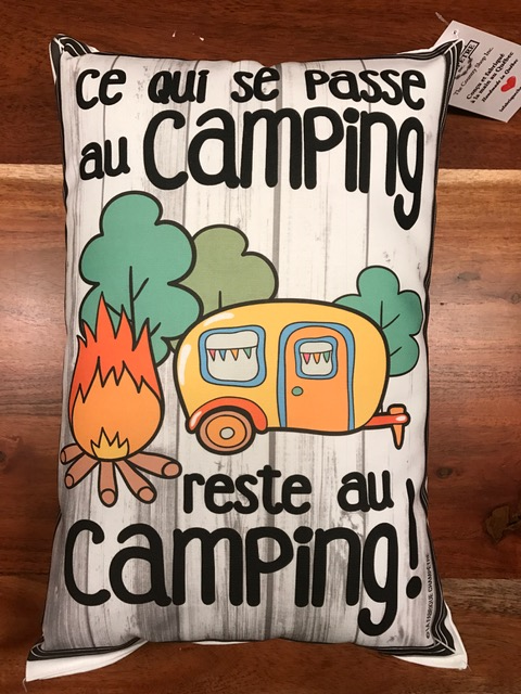 Coussin  ce qui se passe en camping