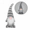 Petit gnome illum chapeau rayé gris